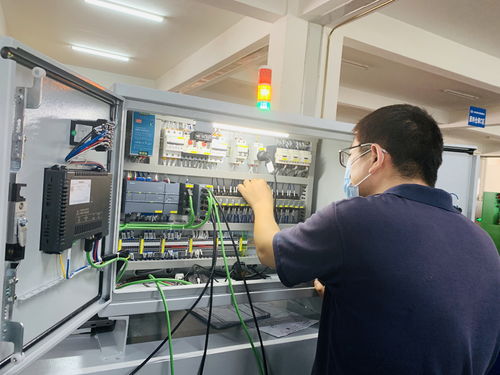 華順紀實 以真誠服務客戶，以行動詮釋信息系統集成價值